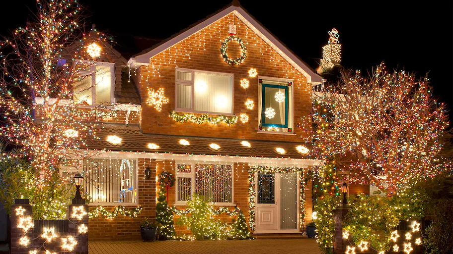Christmas Lights Sales 2 Christmas Lights Sales -Christmas Lights Sales house with christmas lights