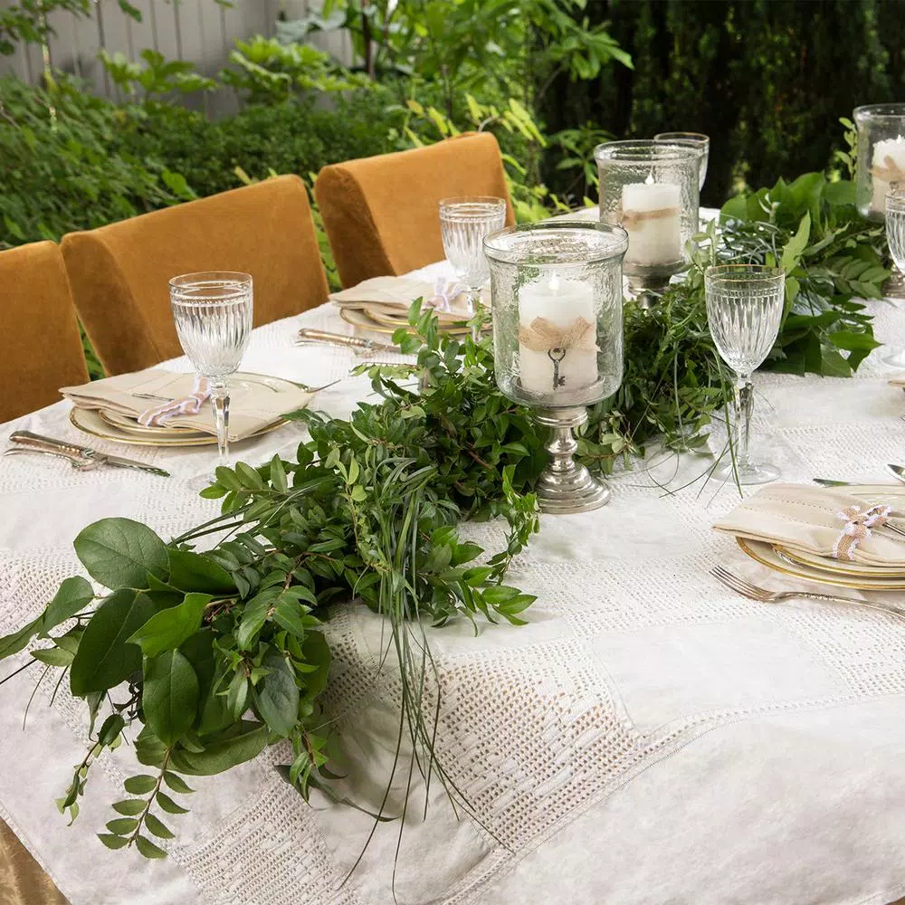 Christmas Greenery VAN ZYVERDEN 6 Ft. Live Fresh Cut Pacific Northwest Deluxe Special Event Garland Mix Coil Runner 4 Christmas Greenery VAN ZYVERDEN 6 Ft. Live Fresh Cut Pacific Northwest Deluxe Special Event Garland Mix Coil Runner - Image 2